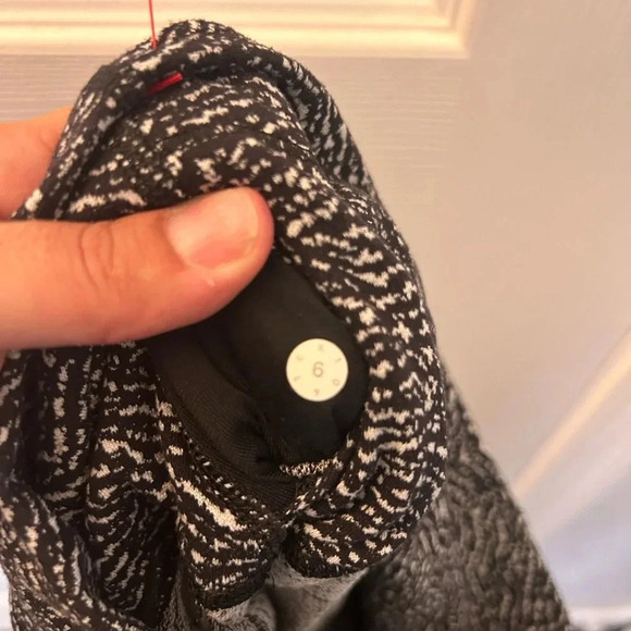 Lululemon Wunder Under Pant Hi-Rise Laser Cut
Luon Ripple Jacquard Black White 6 - Picture 7 of 7